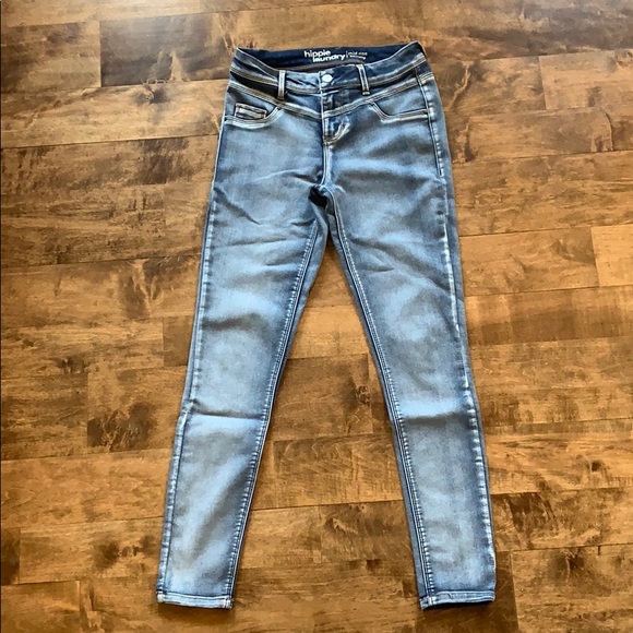 hippie laundry Denim - Hippie Laundry Mid Rise Skinny Jeans hippie laundry Denim - Hippie Laundry Mid Rise Skinny Jeans